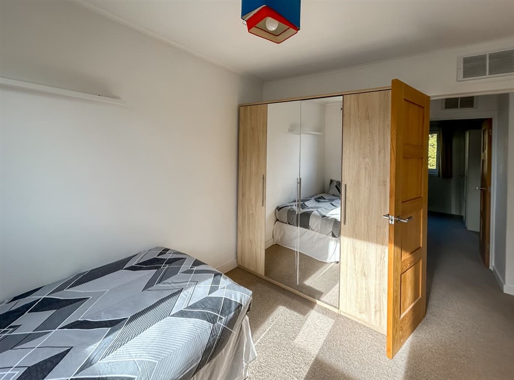 Single bedroom (photo 2) at Hamble Haven in Sarisbury Green, Southampton, Hampshire