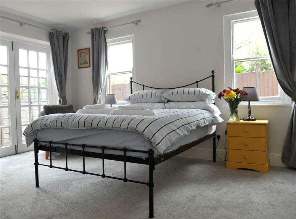 Bedroom at Hamilton Apartment in Cheltenham, Gloucestershire