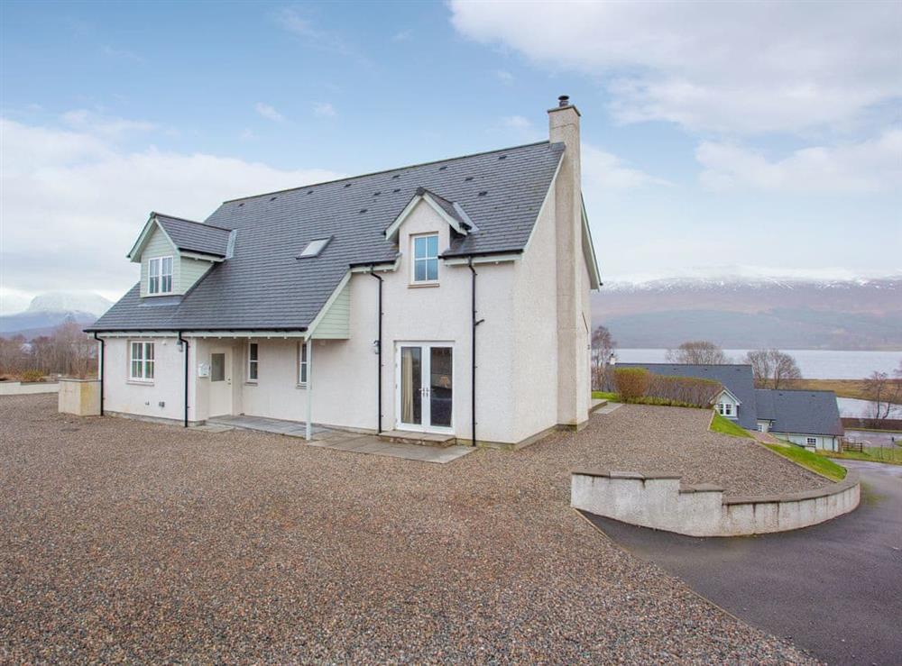Outstanding holiday home with panoramic views at Hamnavoe in Kinlocheil, near Fort William, Inverness-Shire