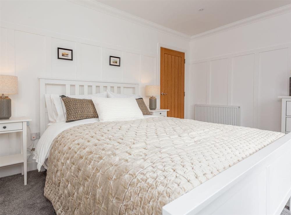 Relaxing double bedroom at Hamnavoe in Kinlocheil, near Fort William, Inverness-Shire