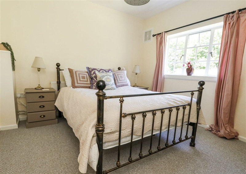 One of the 2 bedrooms at Happiness Cottage, Piddlehinton