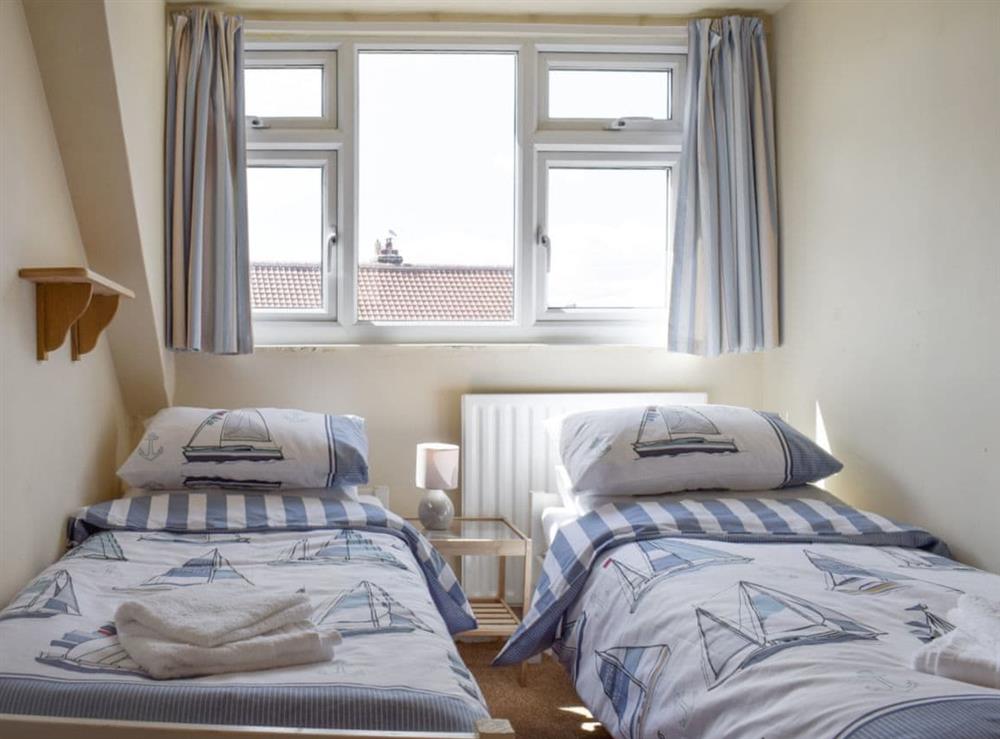 Light and airy twin bedroom at Happy Days in Whitby, North Yorkshire