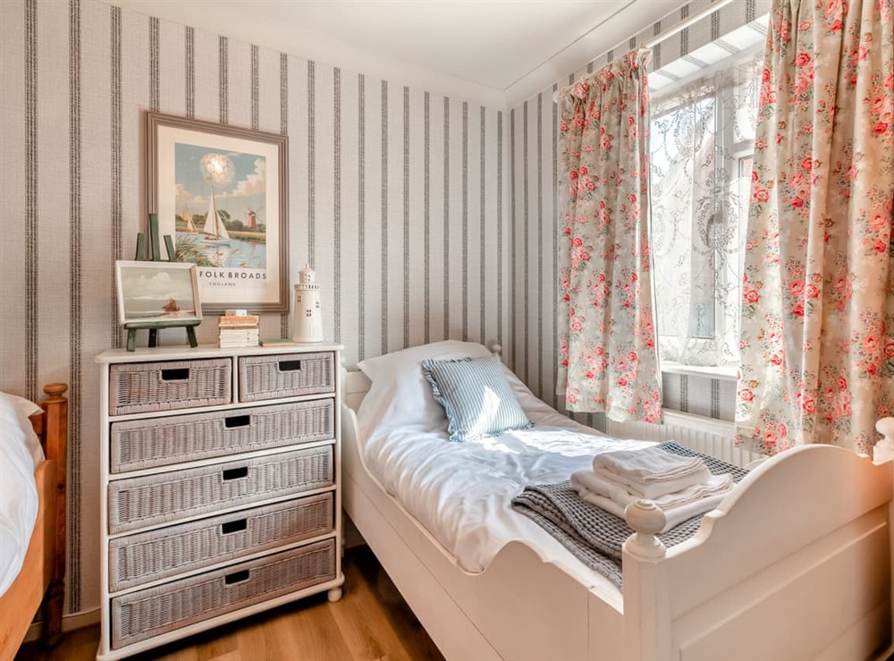 Twin bedroom at Harbord House in Colton, Norfolk