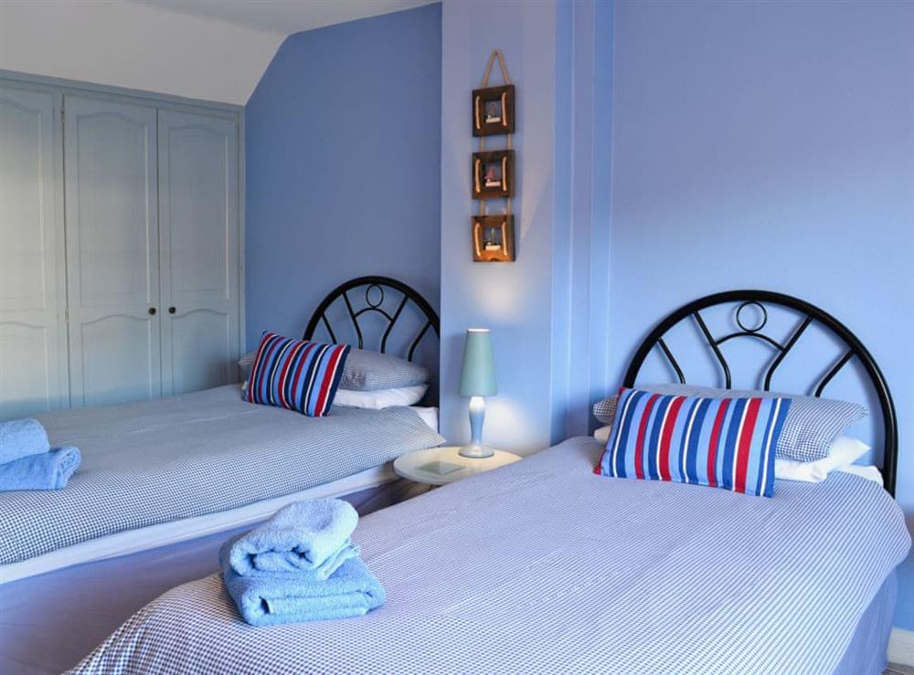 Twin bedroom at Harbour Cottage in Great Yarmouth, Norfolk
