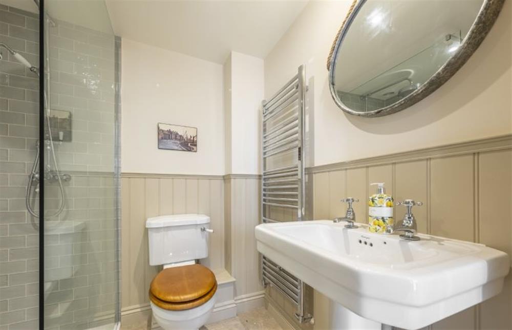 Shower room with underfloor heating at Harbour Cottage, Wells-next-the-Sea