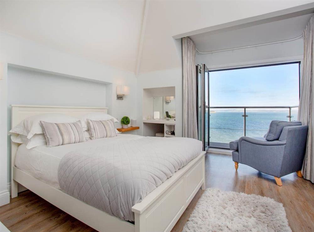 Double bedroom at Harbour Heights in Mevagissey, Cornwall