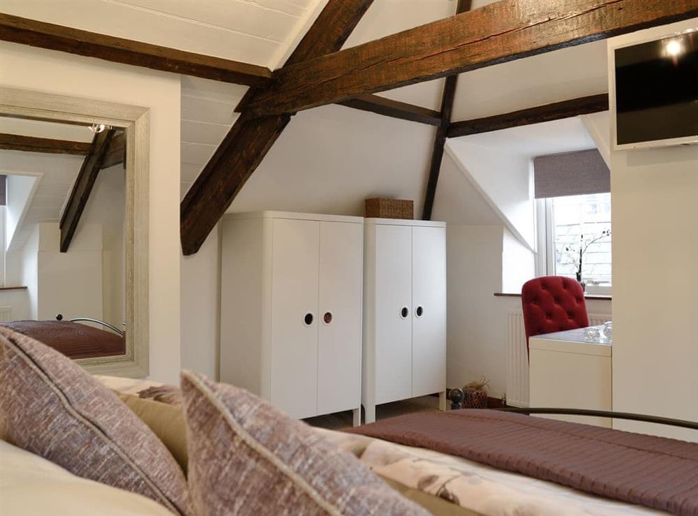 Double bedroom with en-suite (photo 2) at Harbour Hideaway in Ilfracombe, Devon
