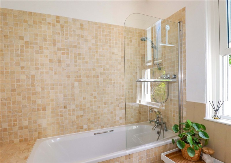 This is the bathroom at Harbour House, Looe