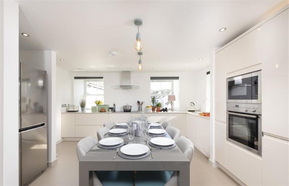 Open-plan kitchen and dining area at Harbour Masters House, Portreath