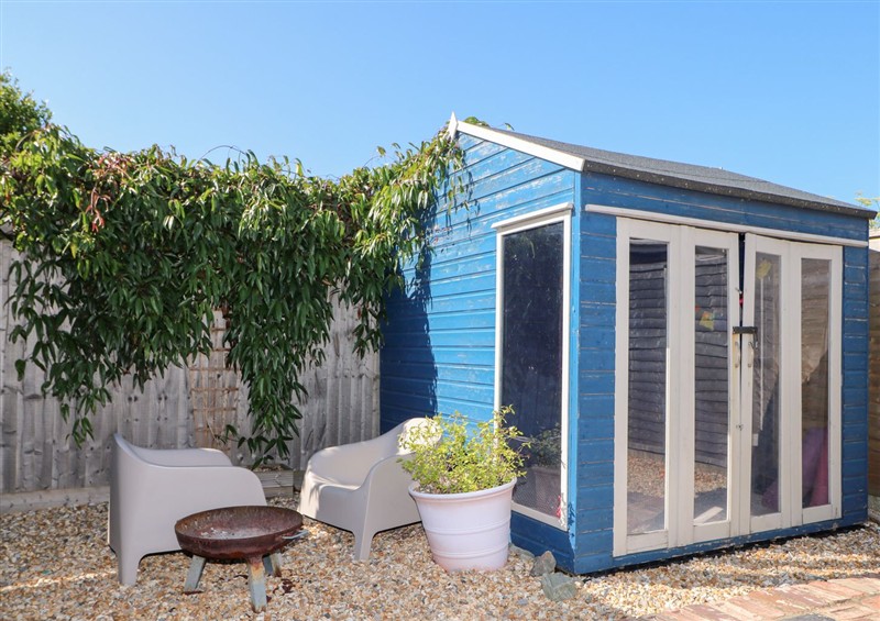 The garden in Harbour Road Quirky Beach Railway Carriages at Harbour Road Quirky Beach Railway Carriages, Pagham