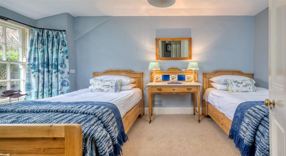 The twin bedroom at Harbour View in Boscastle, Cornwall
