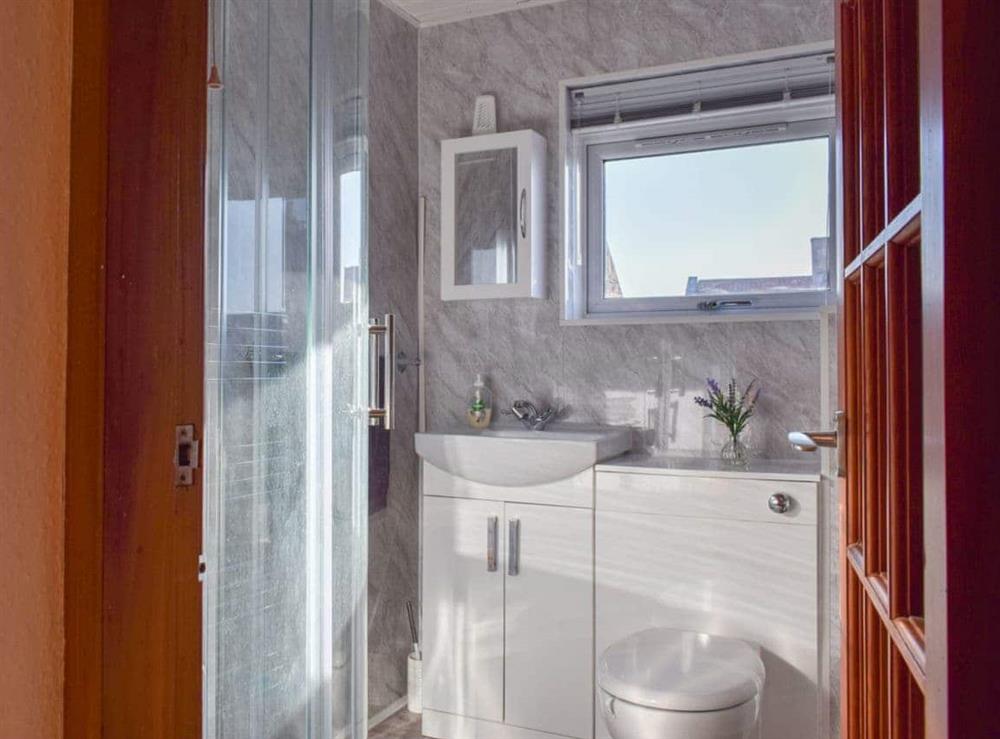 Lovely shower room at Harbour View House in Cellardyke, near Anstruther, Fife