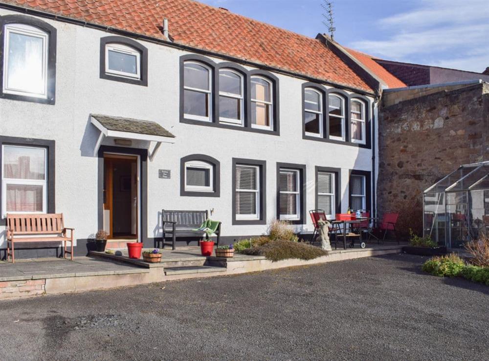 Secluded terraced property close to the Firth of Forth at Harbour View House in Cellardyke, near Anstruther, Fife