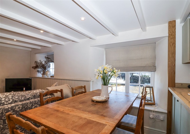 Dining room at Harbour View, Polperro