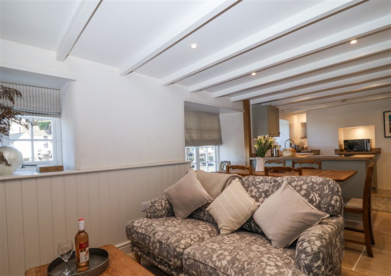 The living room at Harbour View, Polperro