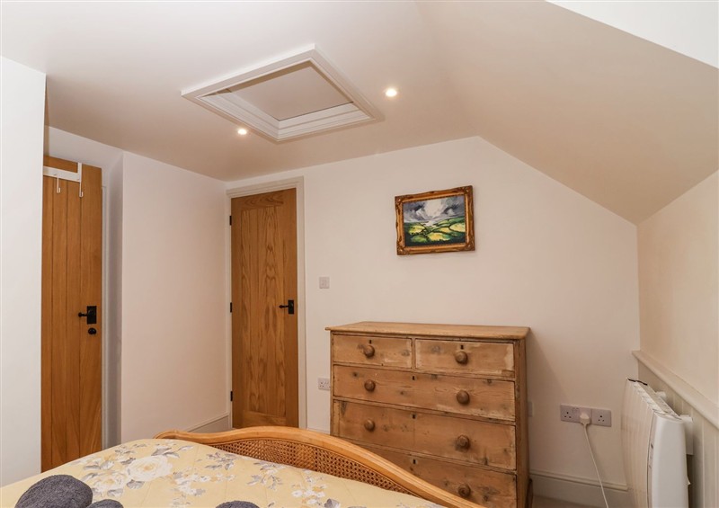 This is a bedroom (photo 3) at Harbour View, Polperro