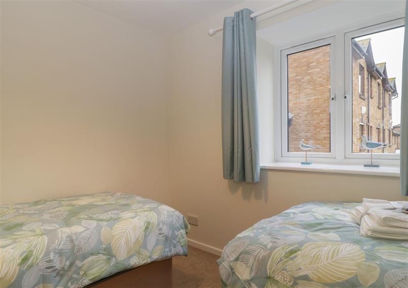 This is a bedroom (photo 2) at Harbour View Poole, Poole