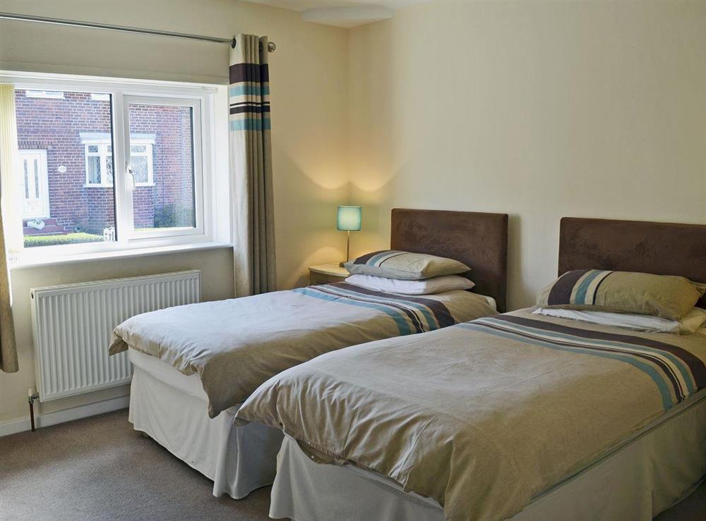 Cosy twin bedroom at Harbour View in Whitby, North Yorkshire
