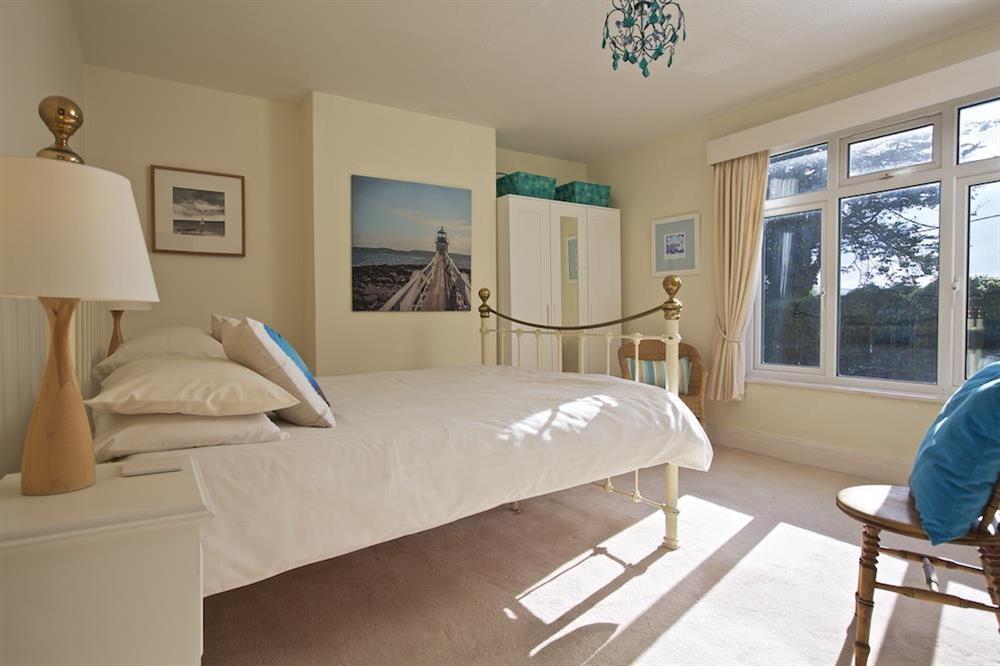 Kingsize double bedroom (photo 2) at Harbourfield in Herbert Road, Salcombe