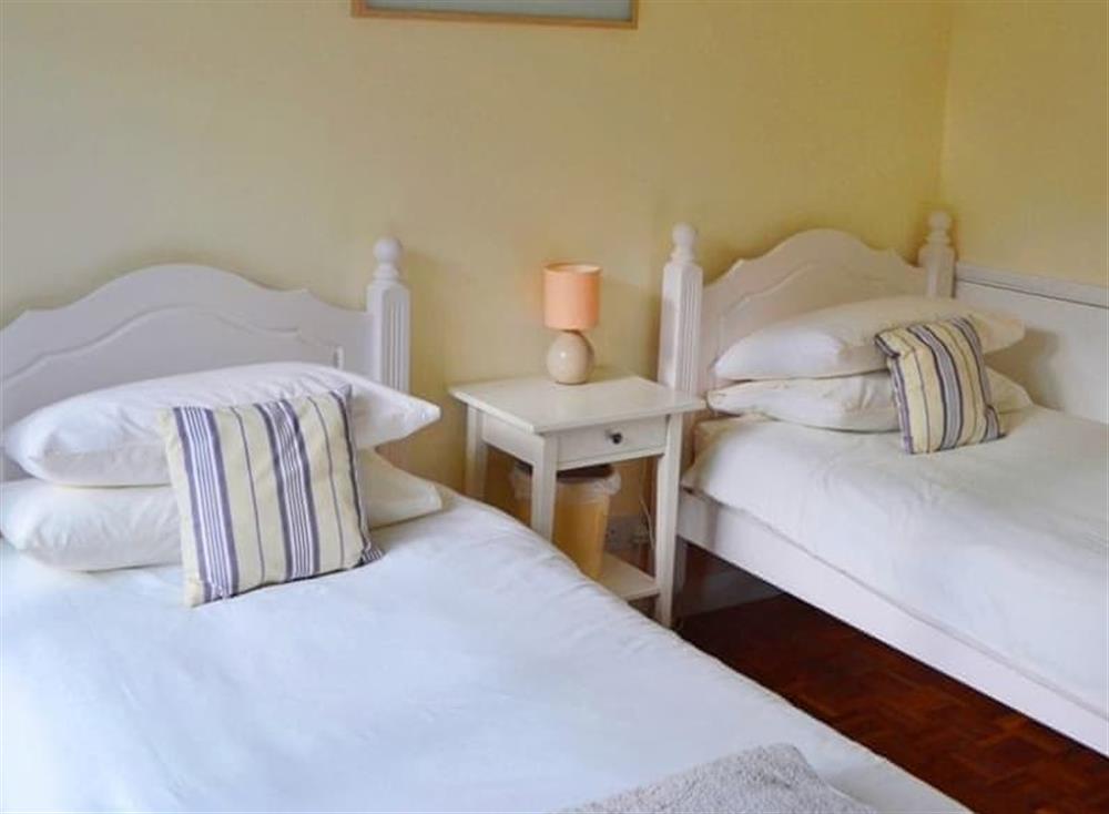 Twin bedroom (photo 2) at Harbourside in Bodinnick, Fowey, Cornwall