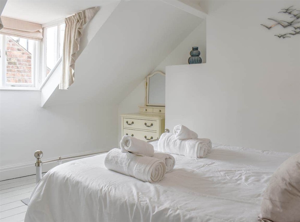 Double bedroom (photo 4) at Harbourside House in Scarborough, North Yorkshire