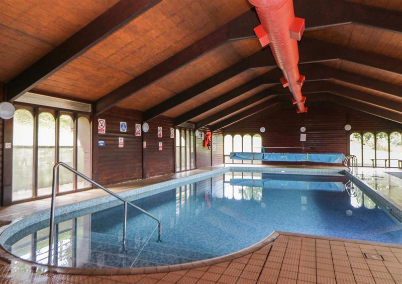 The swimming pool at Harcombe House Bungalow 1, Chudleigh