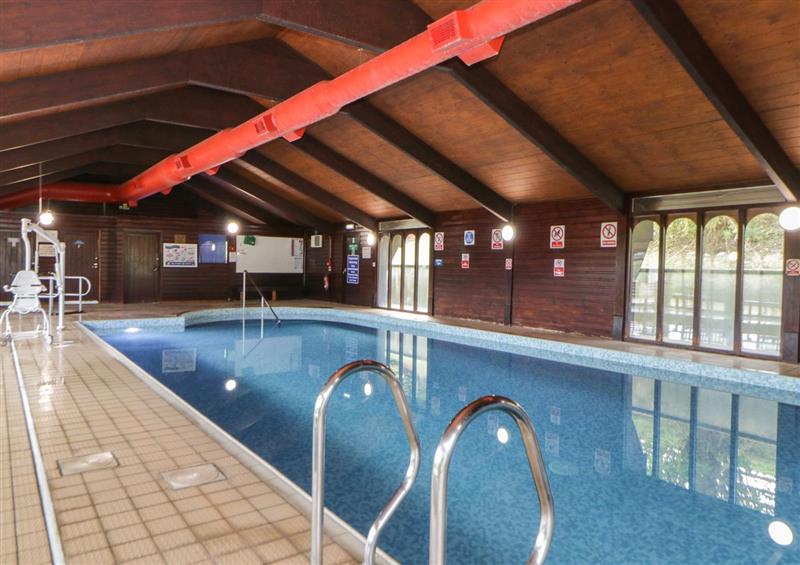 The swimming pool at Harcombe House Bungalow 11, Chudleigh