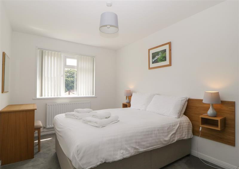 This is a bedroom at Harcombe House Bungalow 3, Chudleigh