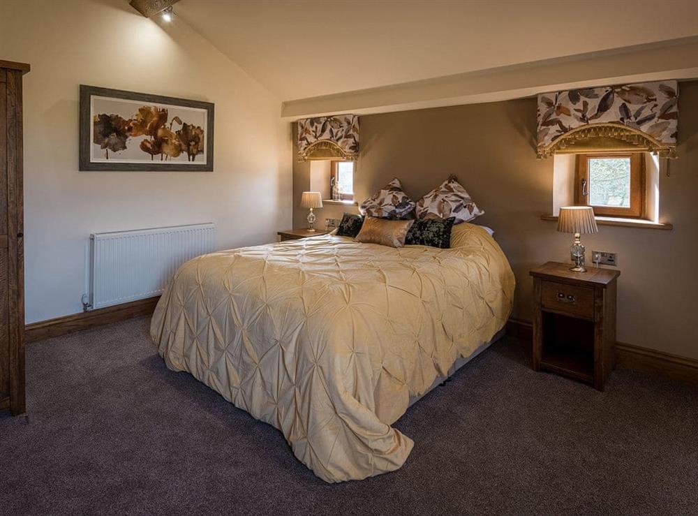 Double bedroom at Sycamore Barn, 