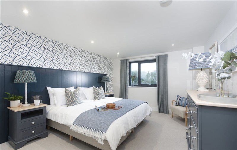 A bedroom in Harlyn Penthouse (photo 2) at Harlyn Penthouse, Cornwall