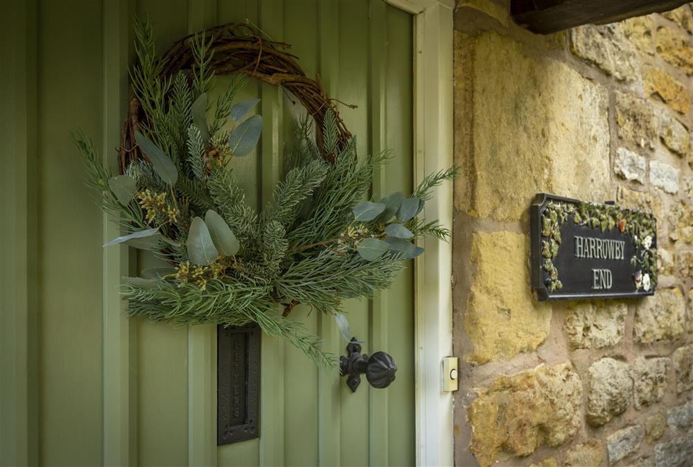 Harrowby End is a cosy and romantic Grade II listed, thatched property