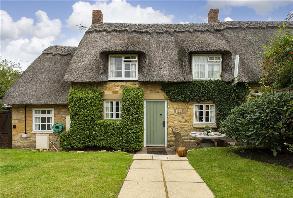 Harrowby End is a stunning Grade II listed thatched cottage in the picturesque Cotswolds village of Ebrington
