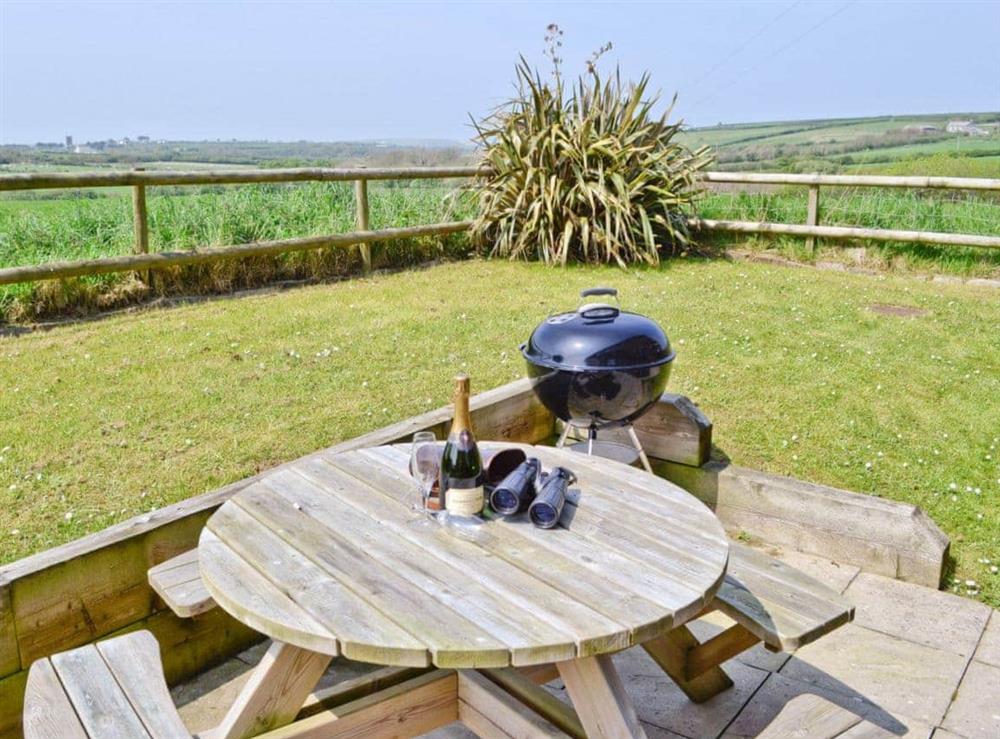 Sitting-out-area at Harvest Cottage in Padstow, Cornwall