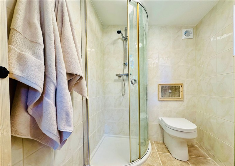 This is the bathroom at Harveys Lodge, Helston