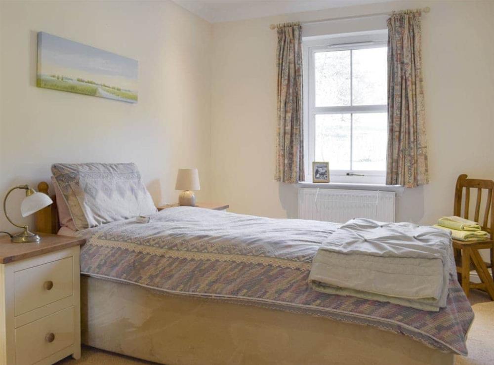 Tranquil single bedroom at Heather Croft, 
