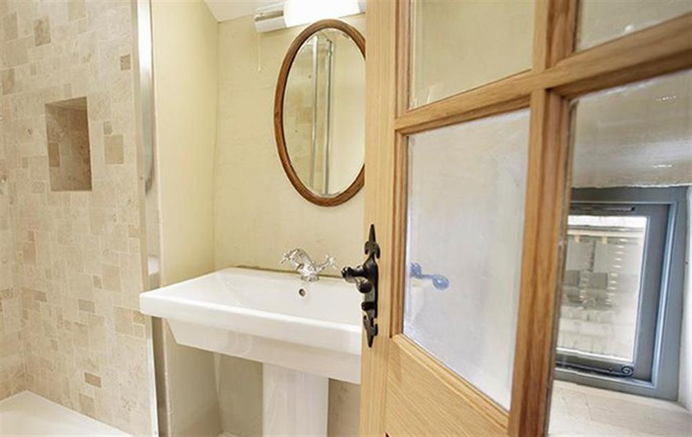 First floor en-suite shower room with rain fall shower at Hause Hall, Cruick Barn & The Stables, Hallin Fell