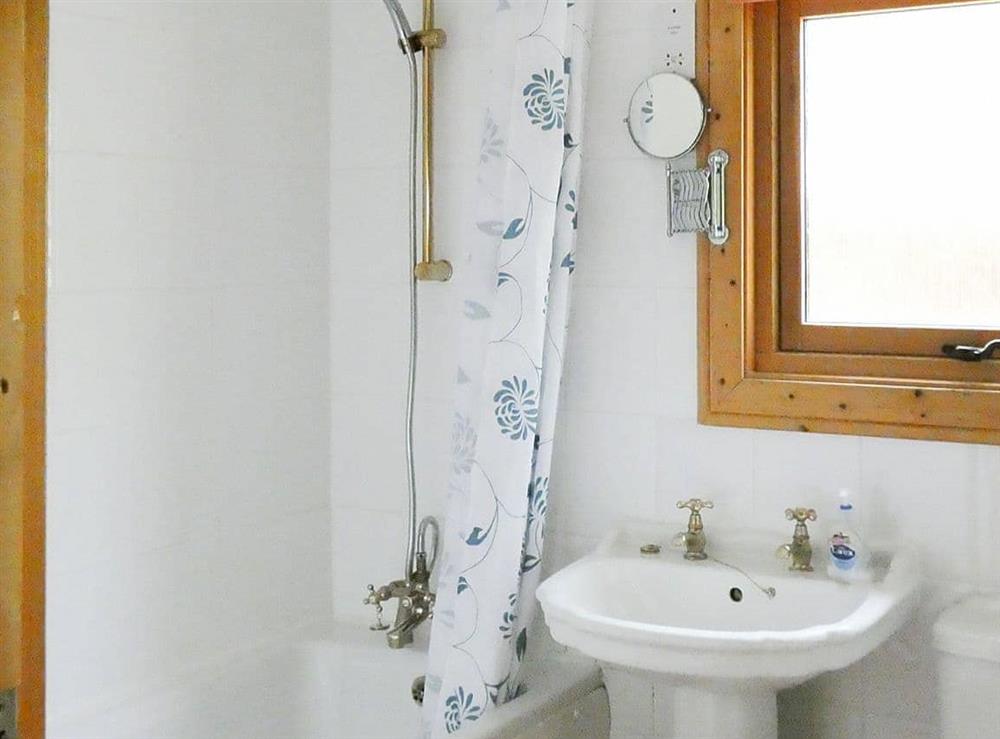 Bathroom at Haven Lodge in Kenwick, near Louth, Lincolnshire