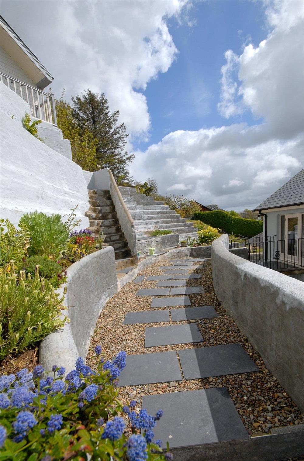 Enjoy the garden at Haven View in Llanstadwell , Pembrokeshire, Dyfed