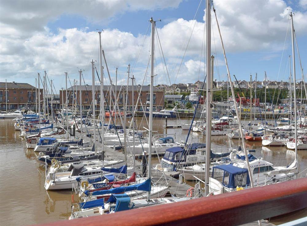 Haven View in Milford Haven Marina, Pembrokeshire, Dyfed sleeps 2