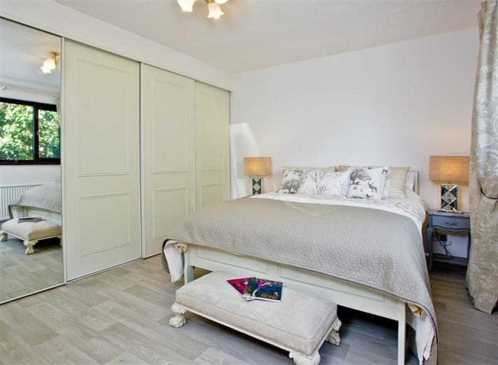 Well presented double bedroom at Hawks Ridge in Downderry, Cornwall