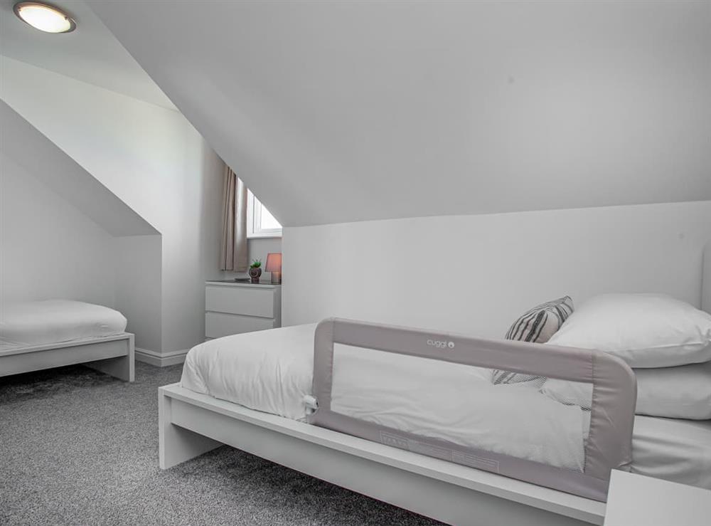 Twin bedroom at Hawthorne House in Watergate Bay, Cornwall