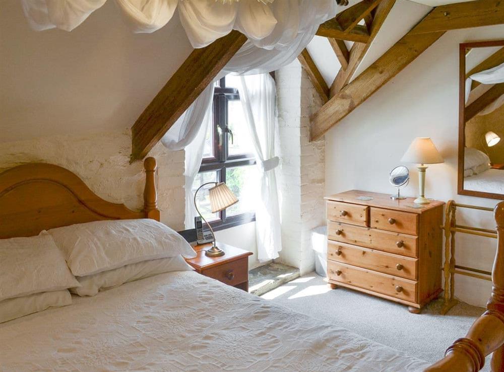Peaceful double bedroom at Haybarn in Fowey, Cornwall