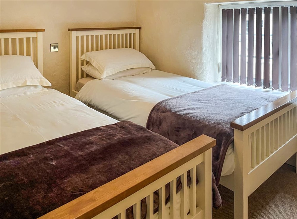 Twin bedroom at Haybarn in Liskeard, Cornwall