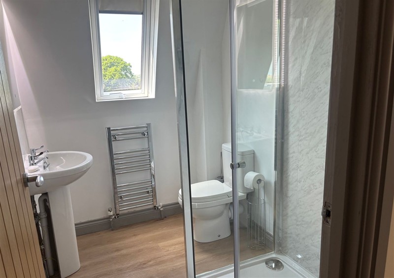 Bathroom at Hayes Lodge Coach House, Ashreigney near Dolton