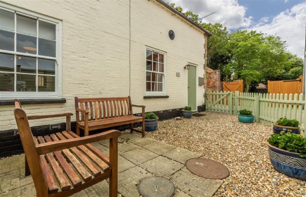 Courtyard garden - take a seat! at Hayloft Cottage, Wells-next-the-Sea