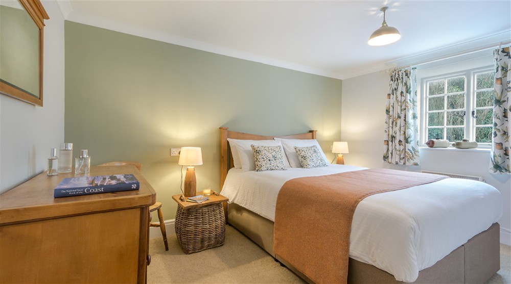 The double bedroom (photo 2) at Hayrick in Lanteglos-by-fowey, Cornwall