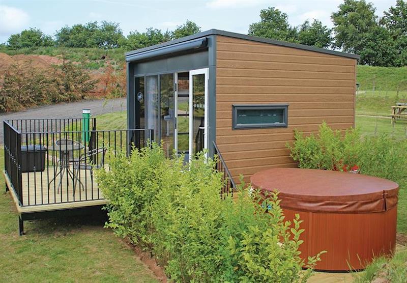 Lakeview Pod VIP and hot tub at Haywood Oaks Golf and Country Club in Oxton, Nottinghamshire