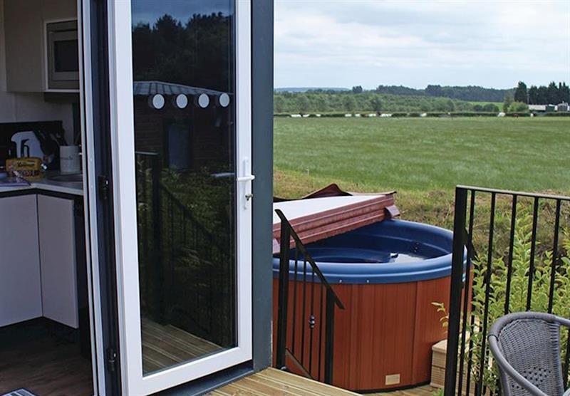 The setting and hot tub at Lakeview Pod VIP at Haywood Oaks Golf and Country Club in Oxton, Nottinghamshire