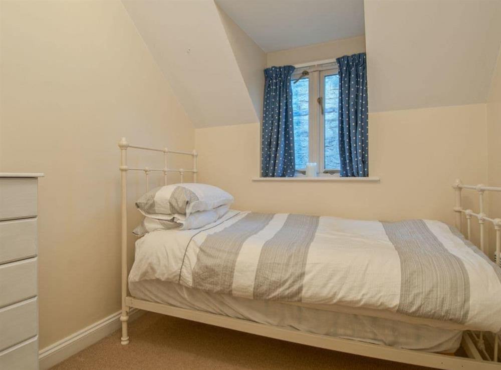 Single bedroom at Hazelmere in Somerford Keynes, near Cirencester, Gloucestershire