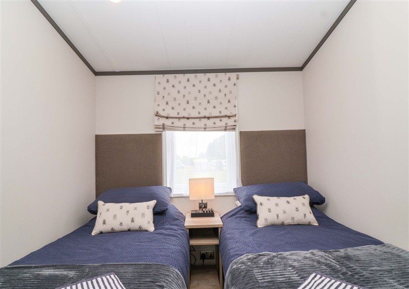 Bedroom (photo 4) at Hazelnut Lodge, Chipping Norton